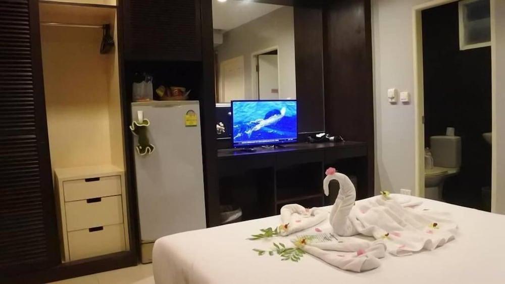 Baannueng@Kathu Hotel Phuket Екстериор снимка